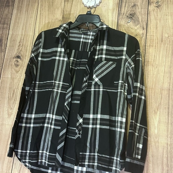 NWT UpCycled Graphic Flannel Jack Skeleton Graphic Flannel Size Petite Medium - Picture 2 of 9